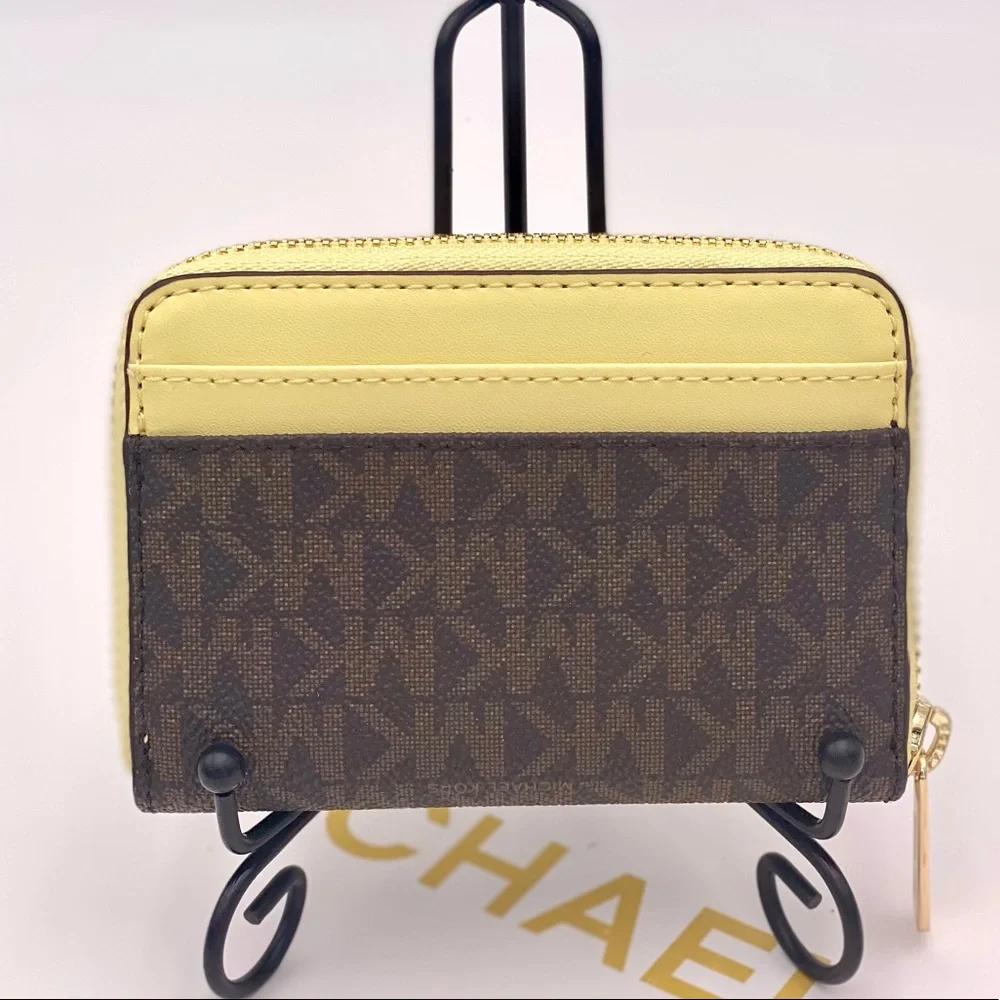 Michael Kors Small Wallet Card Case - Picture 3 of 8